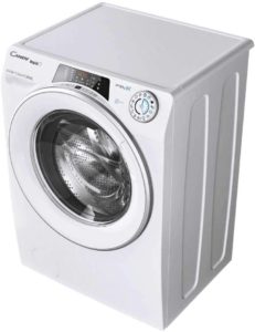 La Candy Rapido' RO 1284DXHS5\1-S è una lavatrice a carica frontale in grado di lavare fino a 8 kg di bucato.