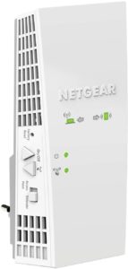 Netgear AC1900 EX6420 è un ripetitore Wi-Fi dual band dotato di velocità complessiva pari a 1900 Mbps.