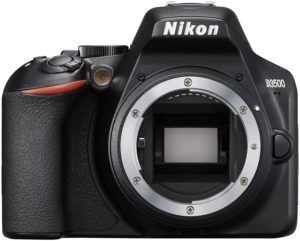 Nikon D3500 è una macchina fotografica di tipo reflex