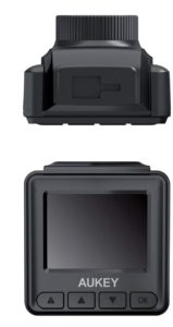 AUKEY propone la DRA5 Mini, una dash cam dal design compatto.