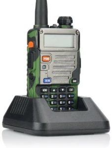 Baofeng 5RPlus è un walkie talkie che sfrutta la banda VHF/UHF con inclusa la radio FM