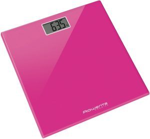 Rowenta BS1063 Premiss è una bilancia pesapersone digitale di colore rosa shocking, molto femminile e moderna.