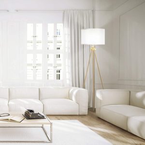 La lampada da terra treppiede proposta da Deckey è un design semplice e moderno che si adatta bene a qualsiasi stanza della casa.