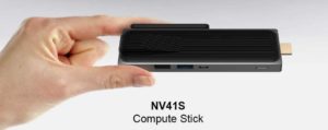 AWOW NV41S è un mini PC stick così compatto da poter essere infilato in tasca e portato ovunque si vada.