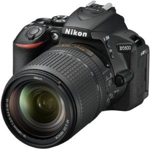 Nikon D5600 + AF-S DX NIKKOR 18-140 mm VR