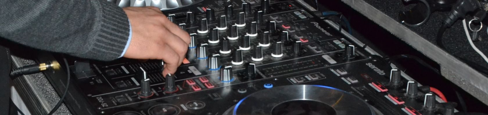 La Migliore Console per DJ del 2024 – Confronti e Recensioni delle Console per DJ