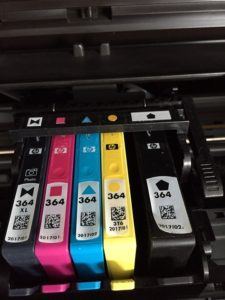Cinque cartucce per stampanti HP